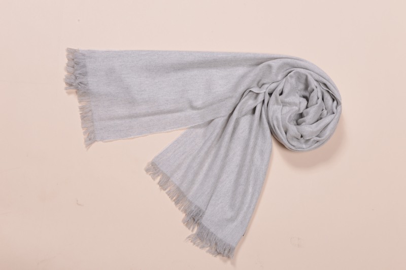 Cashmere scarf