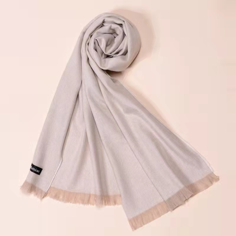 Cashmere scarf