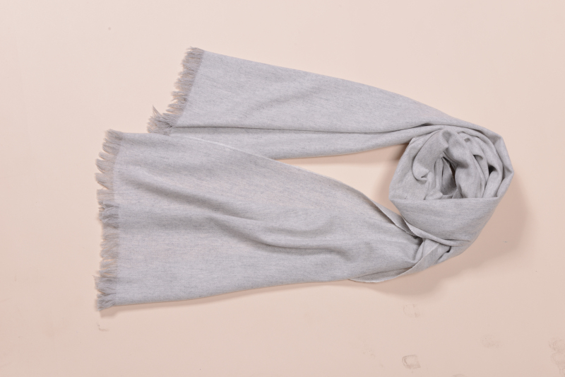 Cashmere scarf