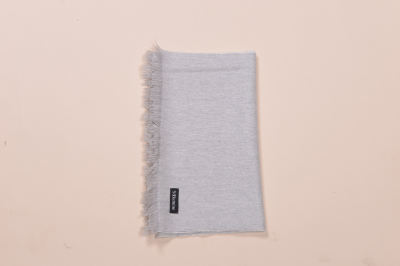 Cashmere scarf