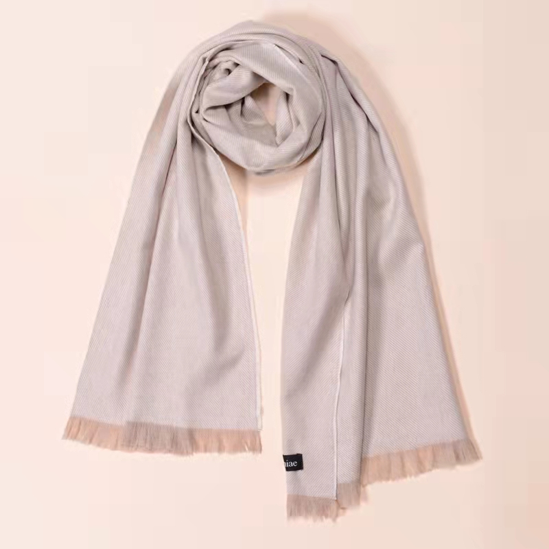 Cashmere scarf